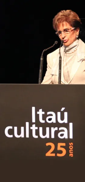 Milú Villela no evento Itaú Cultural 25 anos, em 2012 | imagem: Sm2 Estúdio/Acervo Itaú Cultural